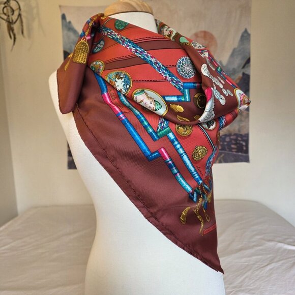 Hermès Petit Main Silk Scarf Carre 90 Red Boxed Authenticated Paris Vintage - Picture 3 of 16